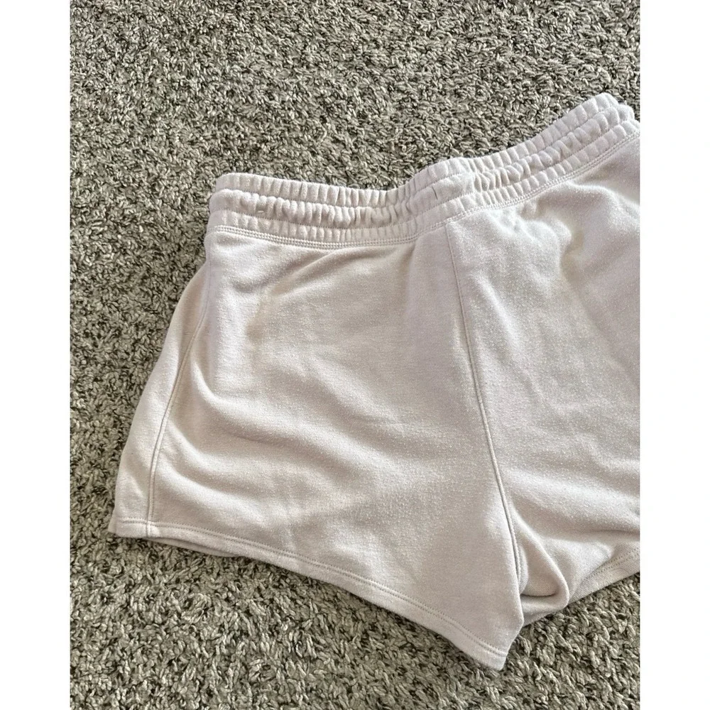 Reebok Women's Tan Y2K Sweat‎ Shorts Size Medium
